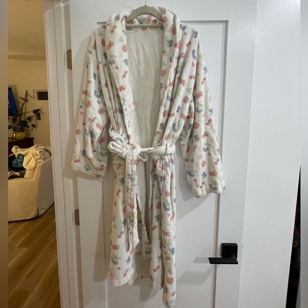 Djerf Avenue Robe in Summer Berries